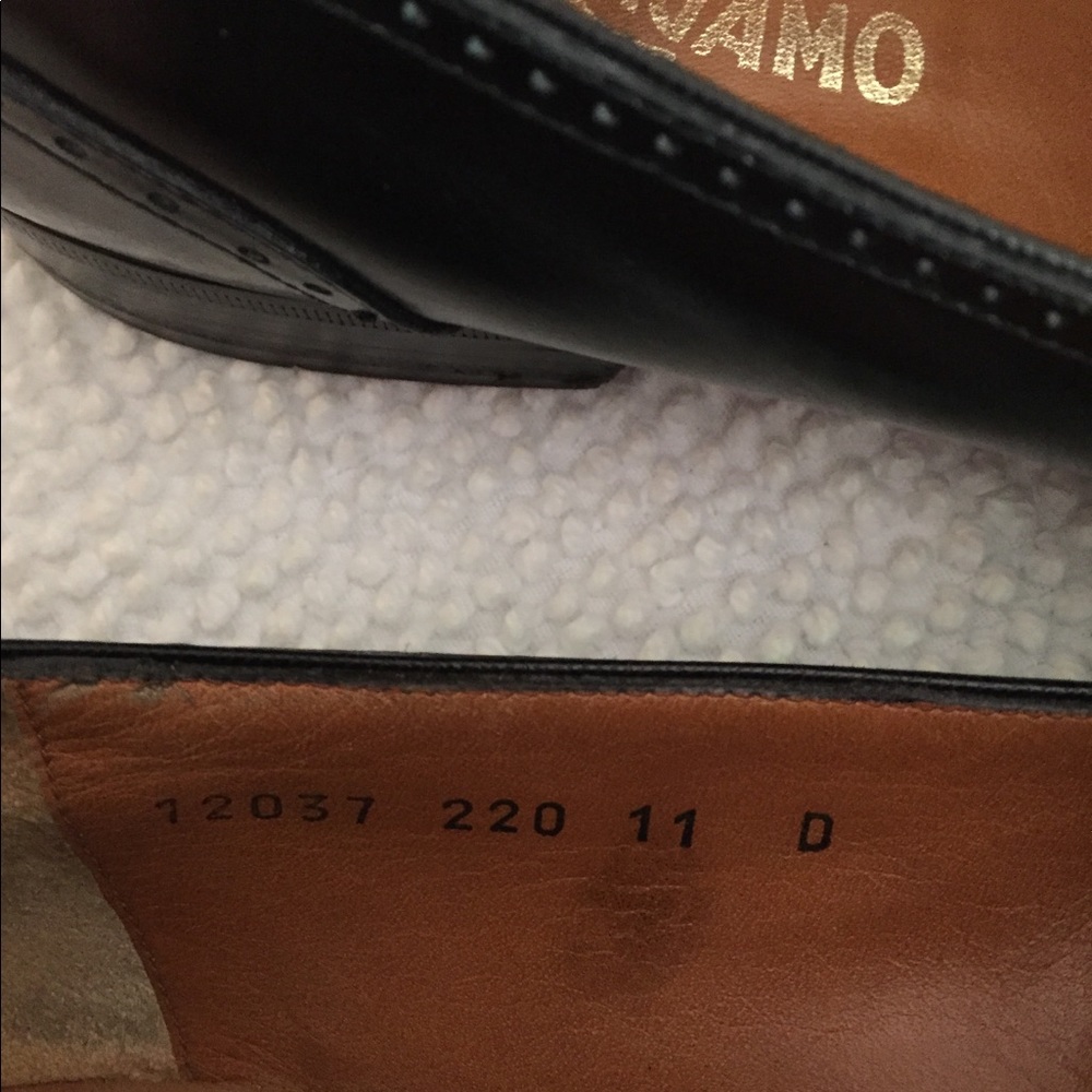 SALVATORE FERRAGAMO - Picture 6 of 16